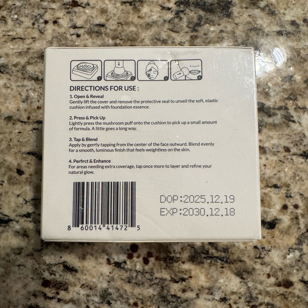 HUSH GLOW Foundation Compact Only Warm for Medium Skin Tone - Picture 2 of 13
